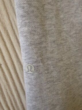 Lululemon scuba mid rise wide leg pant size Small